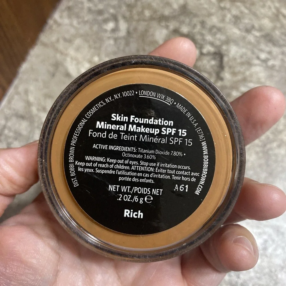 Rare Bobbi Brown Skin Foundation Mineral Makeup‎ Rich SPF 15 Full Size .2oz/6g